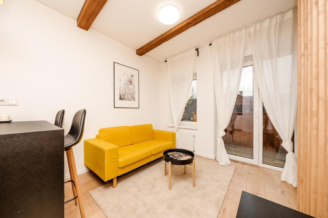 Lovely With Free Parking Space In The Charming Area Of *